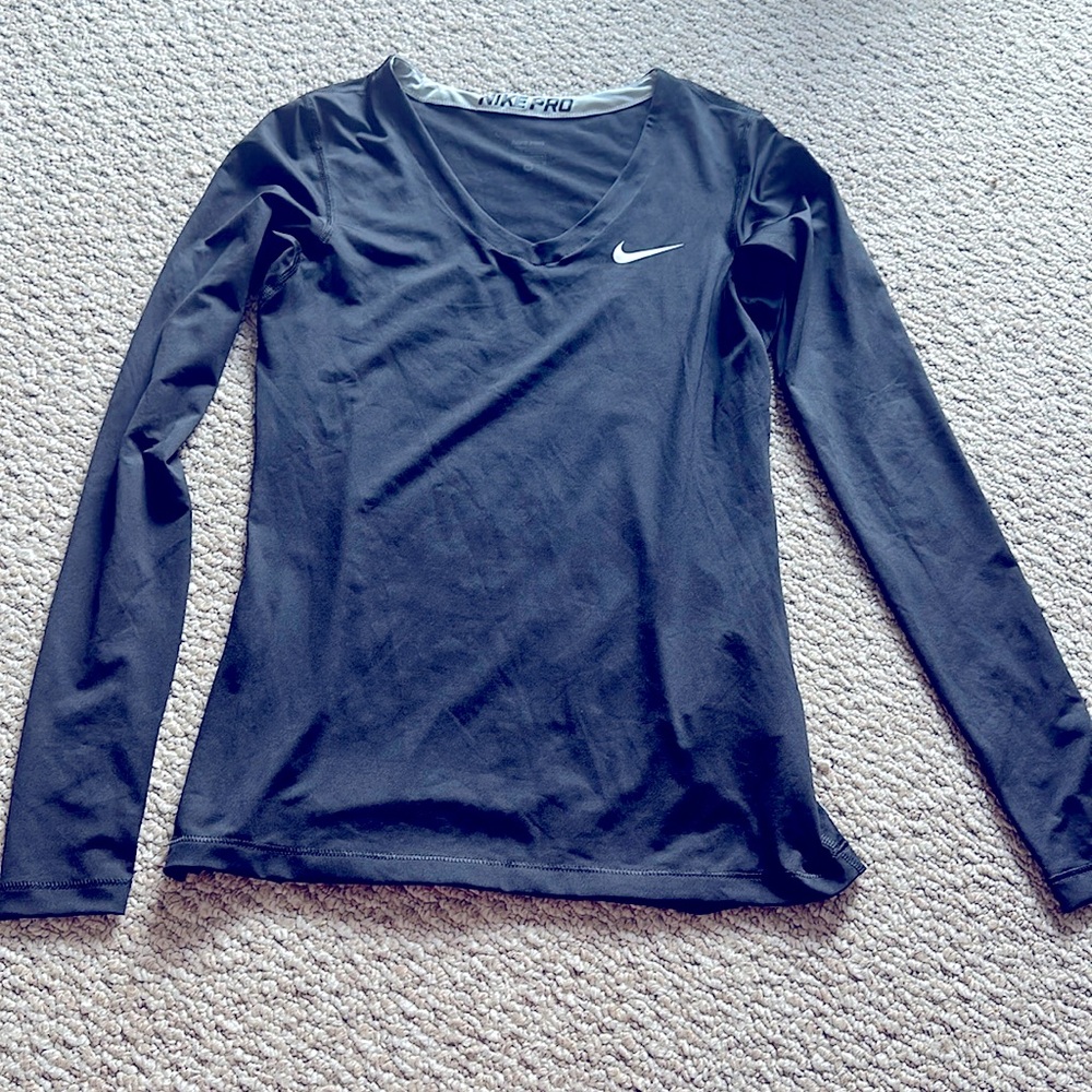 Nike long sleeve vneck